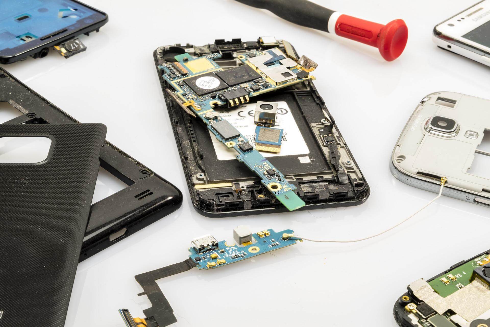 La montée des réparateurs de smartphone depuis le Covid