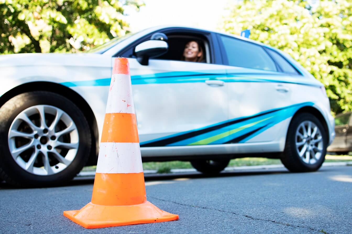 Devenez Moniteur d’Auto-école: Une Carrière d’Enseignement boosté en 2023