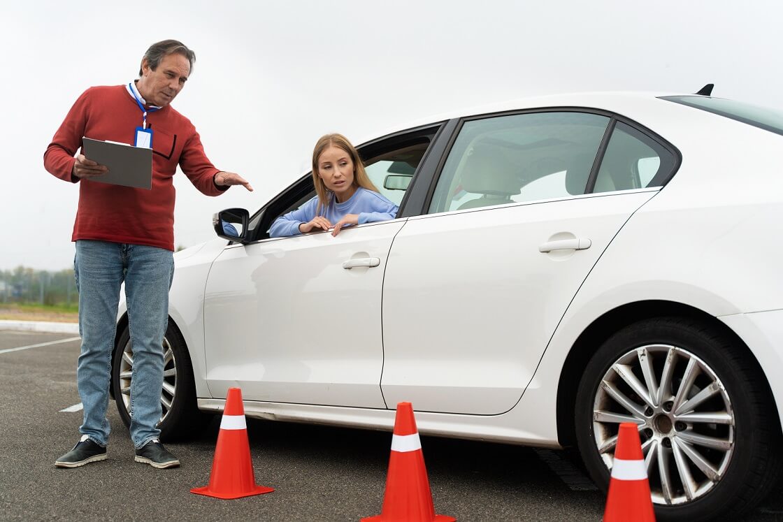 Devenir Moniteur d’Auto-École Auto-Entrepreneur en 2025
